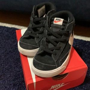 Nike Blazer Mid 77 Suede